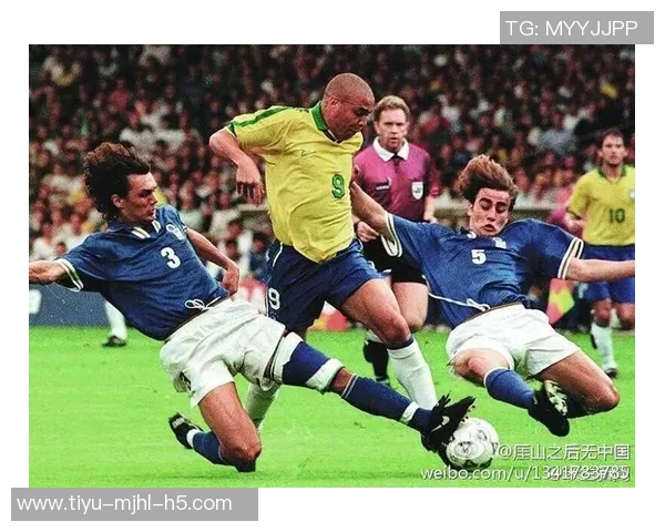 马尔蒂尼与维耶里重聚社媒晒合照展现深厚友谊